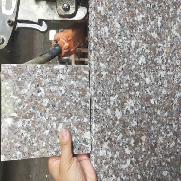 G649 Bainbrook Brown