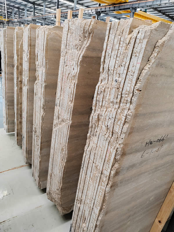 Paki Silver Travertine