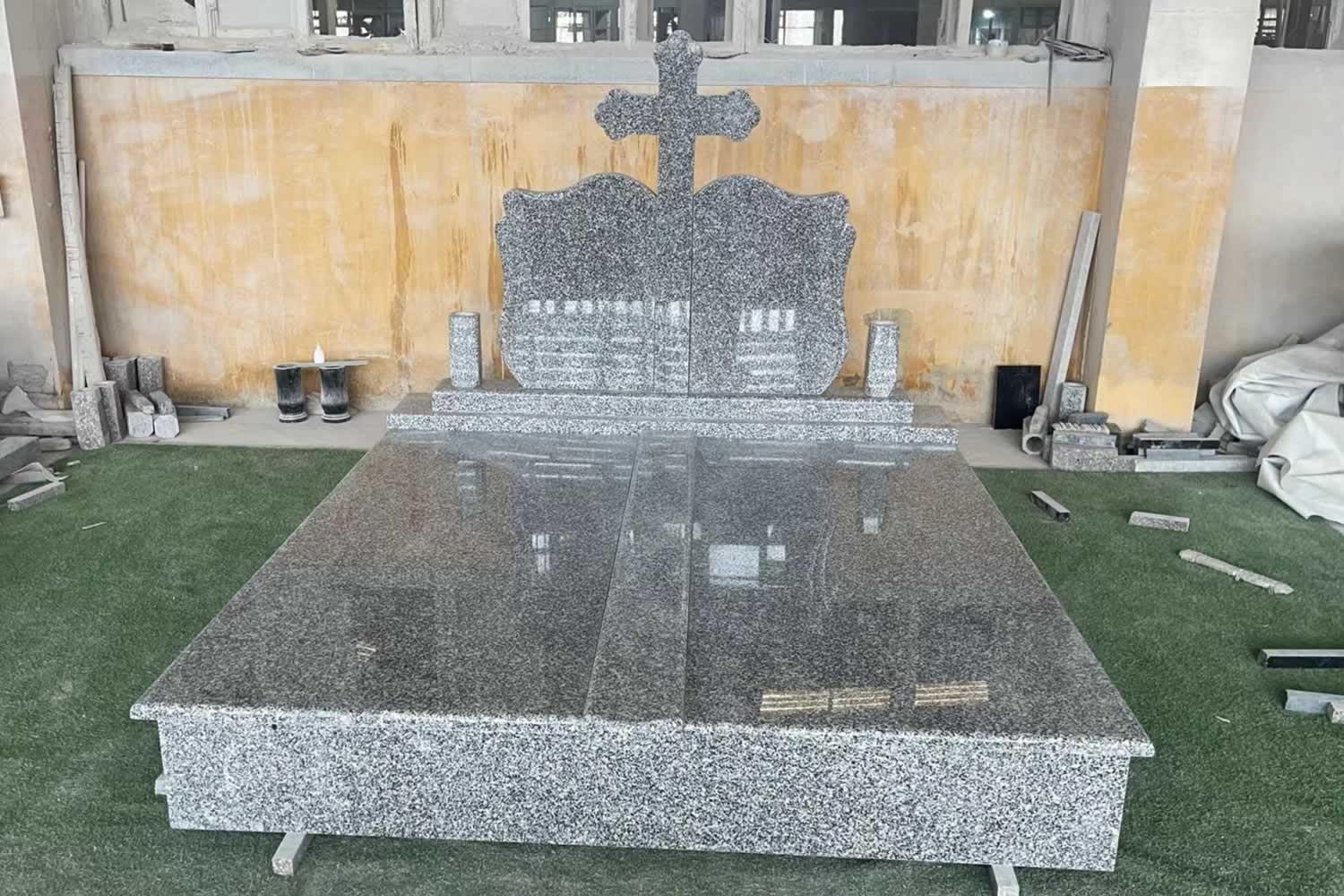 Romania Tombstone-01