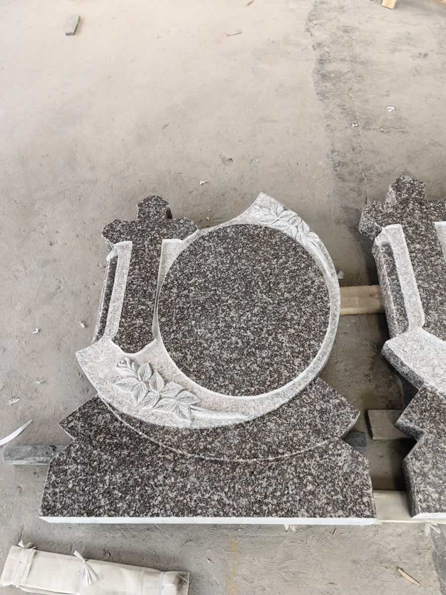 Romania Tombstone-02