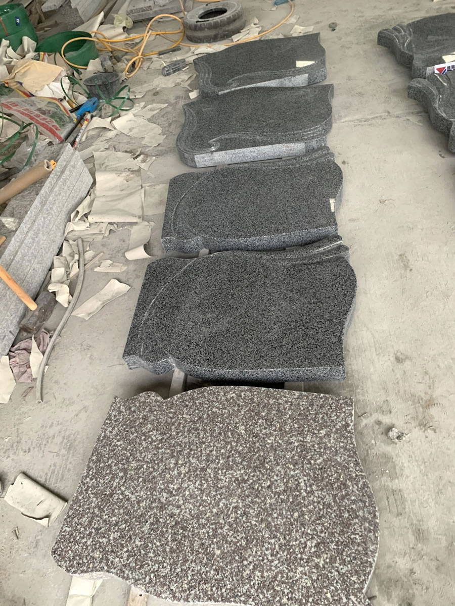 Romania Tombstone-02